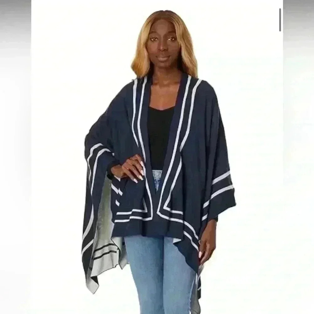 Lauren Ralph Lauren Jet Setter Ruana - Picture 2 of 6